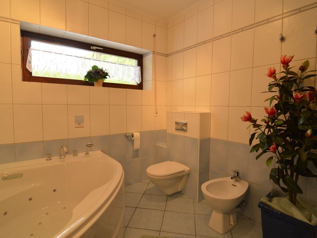Modish Holiday Home In Waimes With Sauna エクステリア 写真